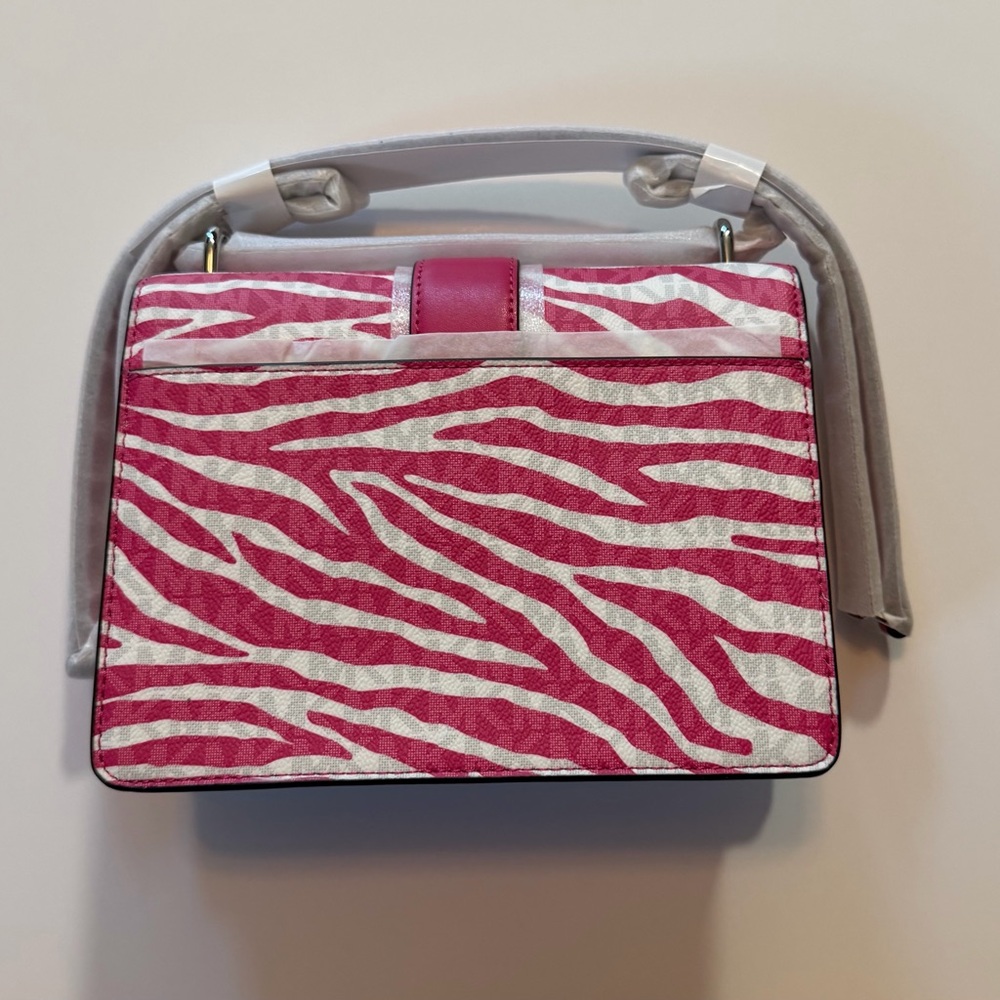 Dragonfruit
Michael Kors Greenwich Small Animal Print
Logo Crossbody - Picture 4 of 8
